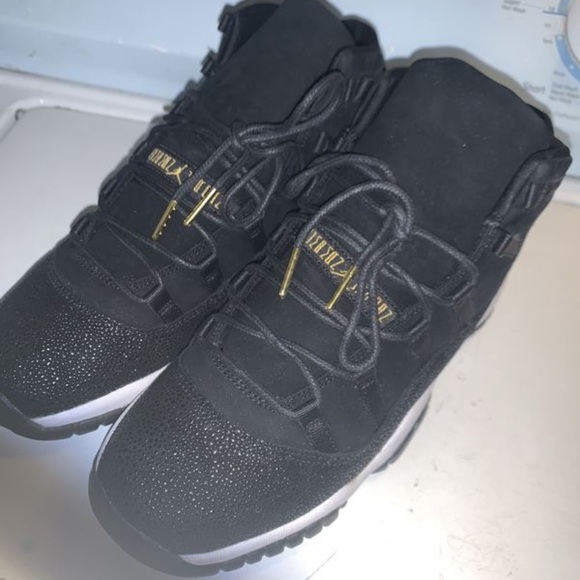 Jordan 11 - Picture 1 of 2